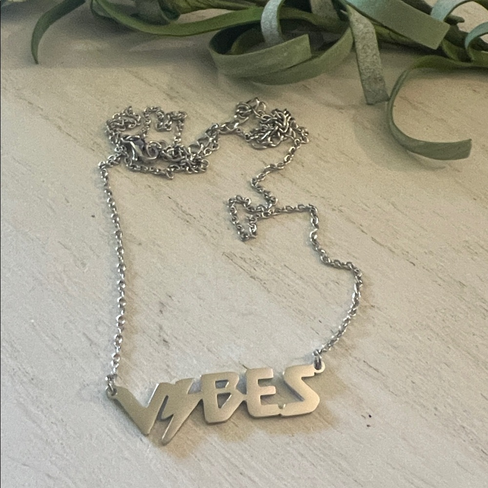 Oak & Ivy boutique necklace “vibes” stainless steel